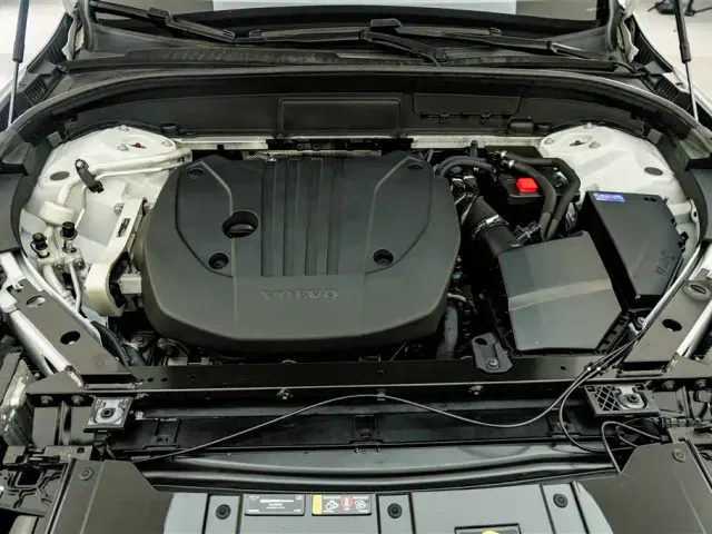 Volvo XC60 — Фото автомобиля 24