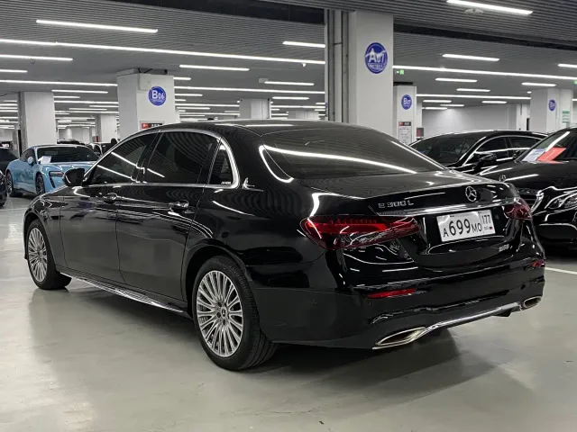 Mercedes-Benz E-Class — Фото автомобиля 15