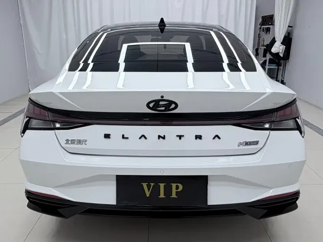 Hyundai Elantra — Фото автомобиля 5