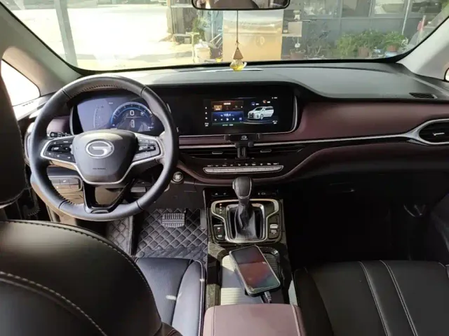 GAC Trumpchi M6 — Фото автомобиля 9