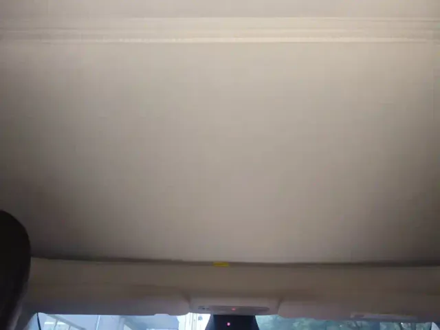 Tesla Model Y — Фото автомобиля 17