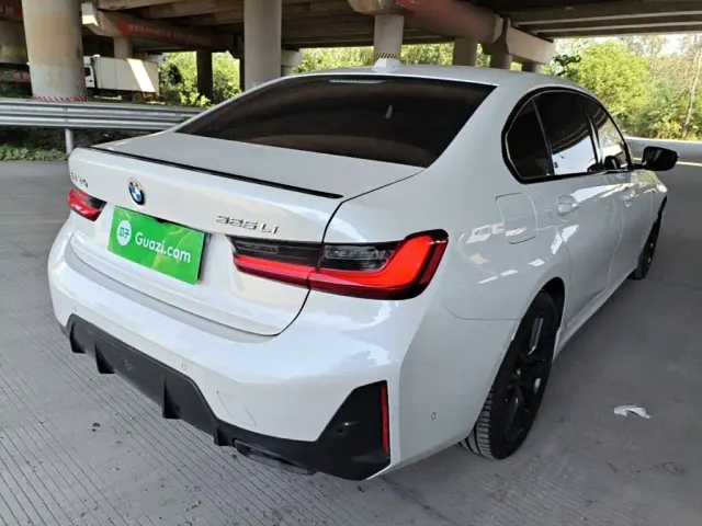 BMW 3 Series — Фото автомобиля 6