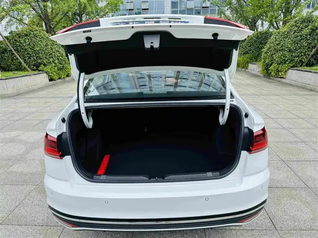 Volkswagen Bora — Фото автомобиля 14