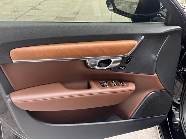 Volvo S90 — Фото автомобиля 9