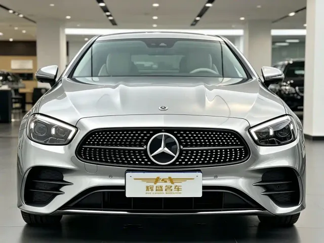 Mercedes-Benz E-Class — Фото автомобиля 8