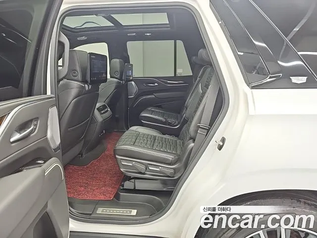 Cadillac Escalade 5th Gen — Фото автомобиля 12