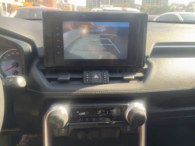 Toyota RAV4 — Фото автомобиля 12