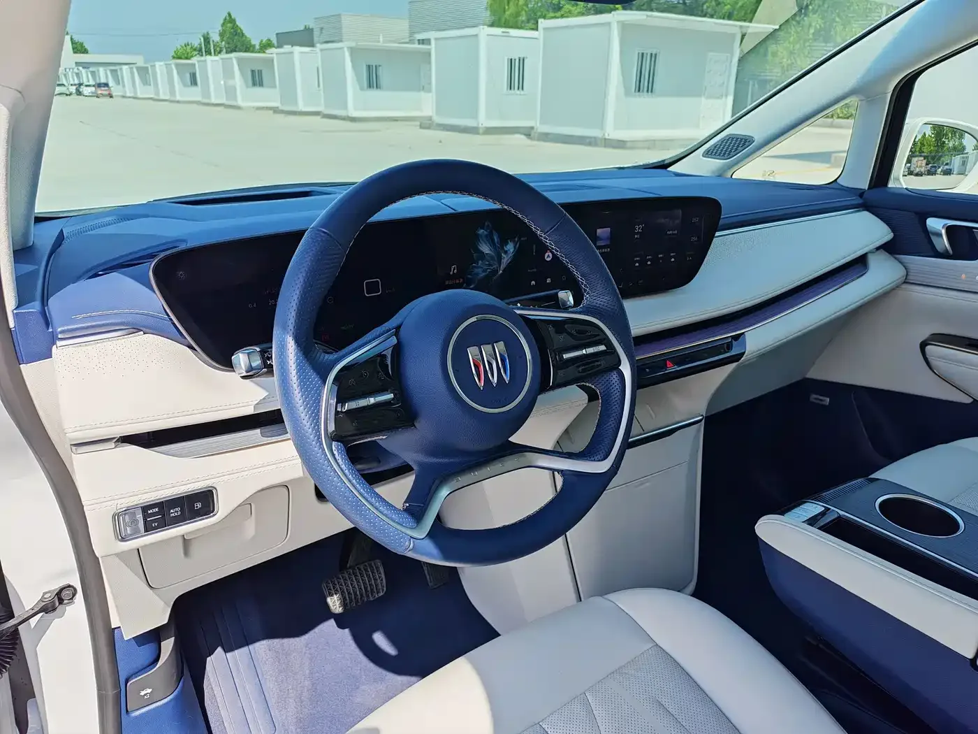 Buick Buick GL8 New Energy 2024 Landglory Luxury Edition 7-Seater — Фото автомобиля 9