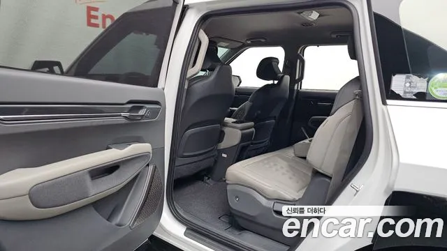 Kia EV9 — Фото автомобиля 11