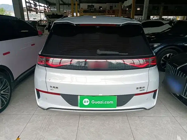 BYD Sealion 05 EV — Фото автомобиля 5