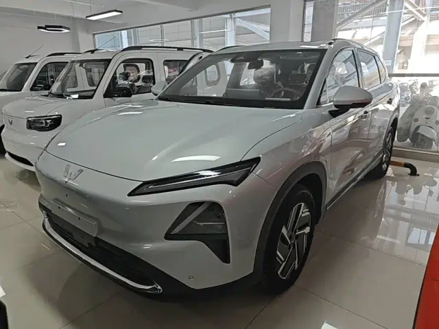 Фотография автомобиля — Wuling Starlight S
