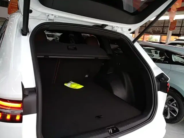 Geely Xingyue L — Фото автомобиля 18