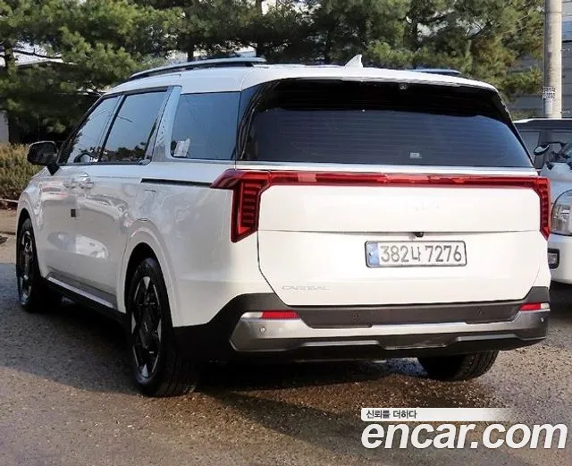 Kia Canival Новый Carnival 4 поколение Дизель 9 мест Signature — Фото автомобиля 3