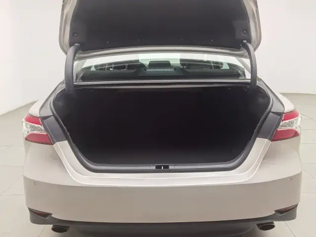 Toyota Camry — Фото автомобиля 16