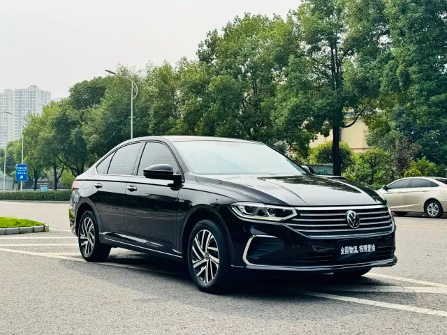 Volkswagen Lavida — Фото автомобиля 16