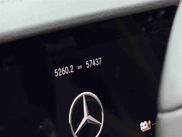 Mercedes-Benz E-Class — Фото автомобиля 13