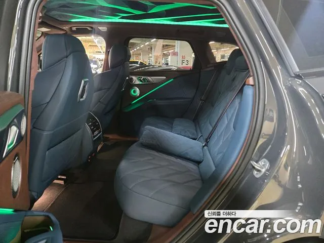 BMW XM — Фото автомобиля 14