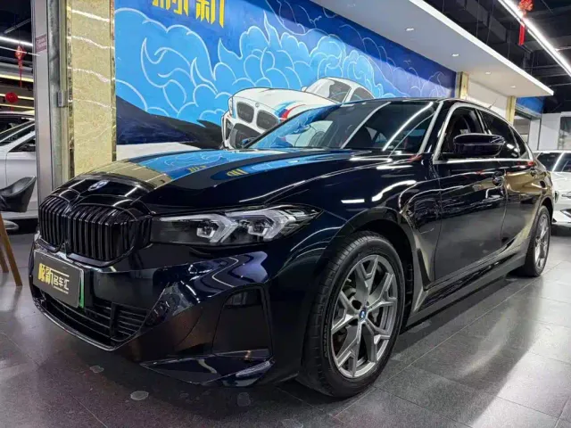 Фотография автомобиля — BMW i3