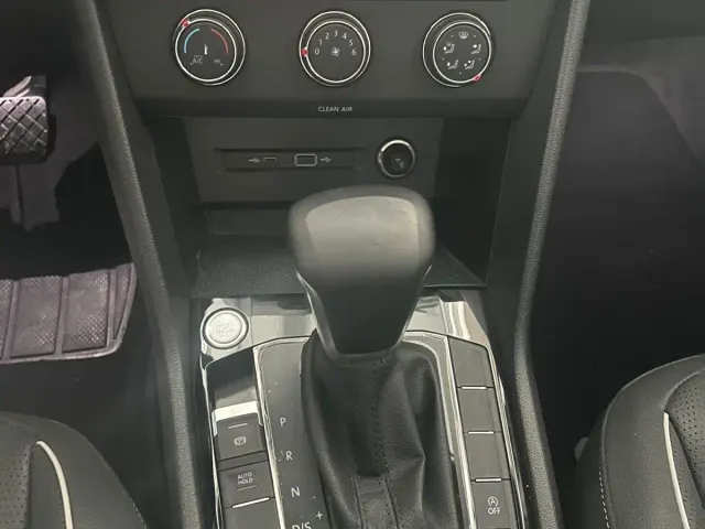 Volkswagen Tiguan L — Фото автомобиля 10