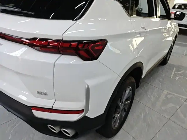 Geely Binyue — Фото автомобиля 7