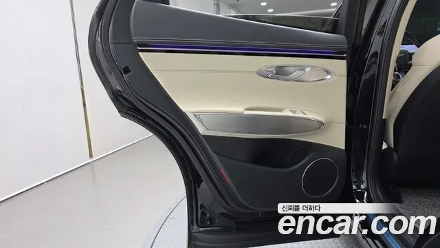 Genesis GV70 2.5T Бензин AWD — Фото автомобиля 23