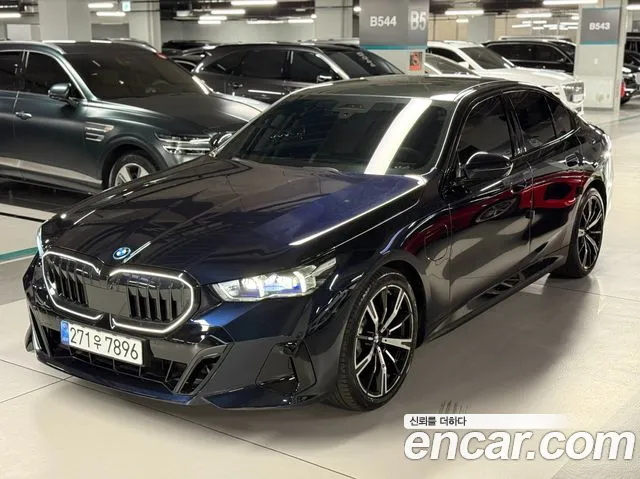 Фотография автомобиля — BMW 5 Series G60