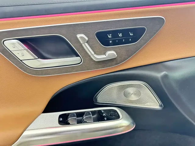 Mercedes-Benz E-Class — Фото автомобиля 7