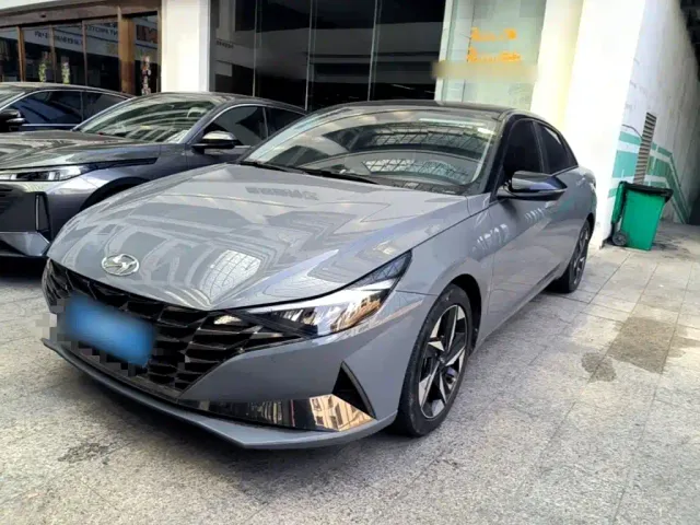 Фотография автомобиля — Hyundai Elantra