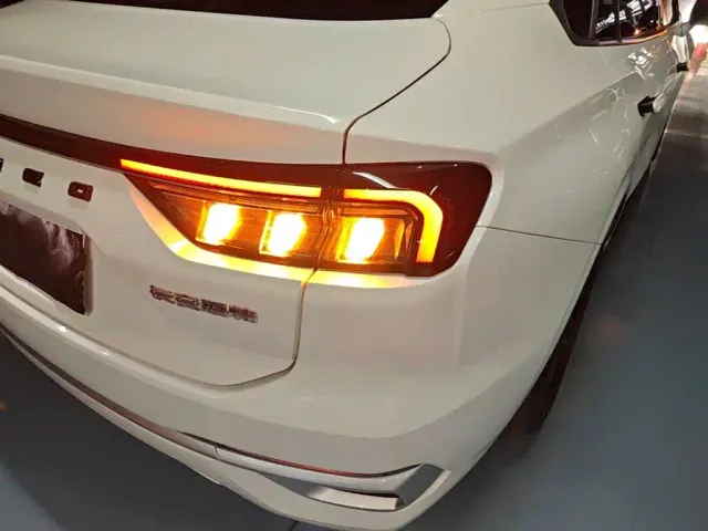 Ford Mondeo — Фото автомобиля 7