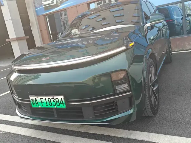 Li Auto Li Xiang L9 2022 Max — Фото автомобиля 3