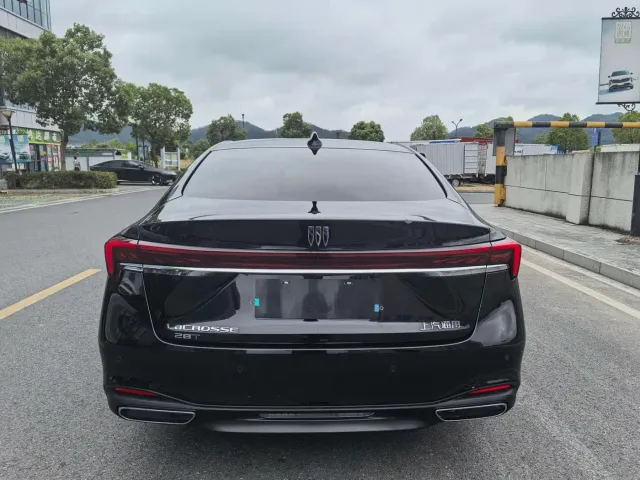 Buick LaCrosse — Фото автомобиля 8