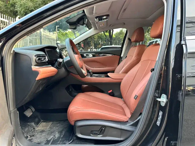 Geely Emgrand — Фото автомобиля 8