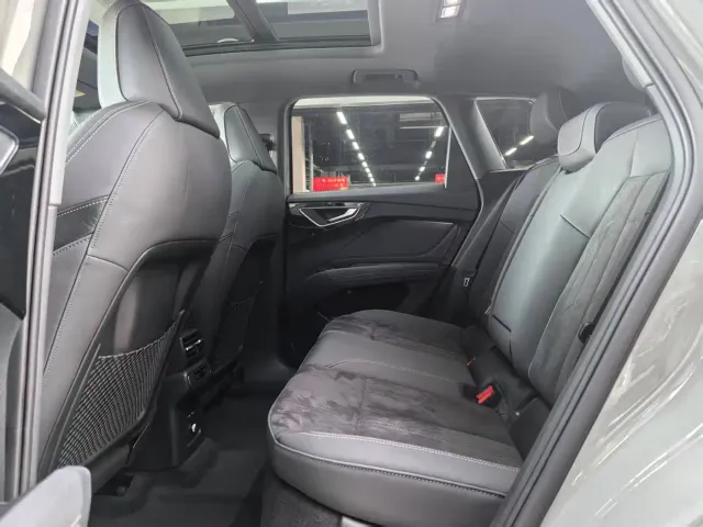 Audi Q4 e-tron — Фото автомобиля 8