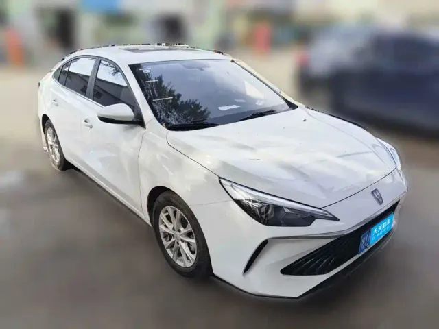 Roewe i5 — Фото автомобиля 3