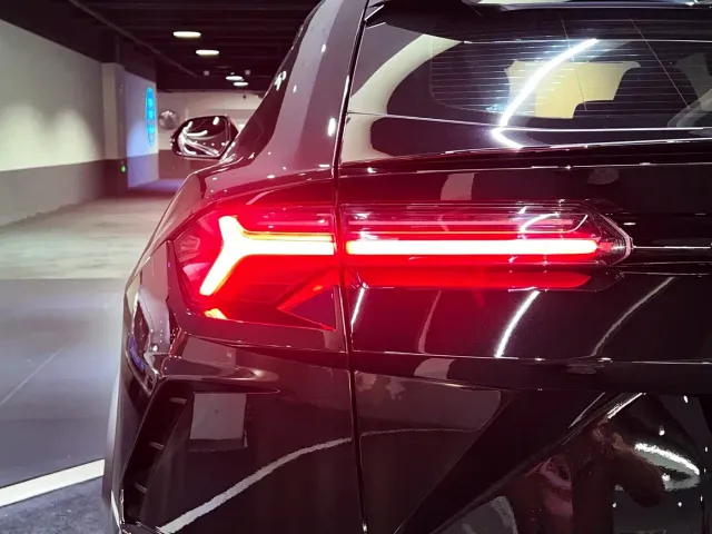 Lamborghini Urus — Фото автомобиля 9