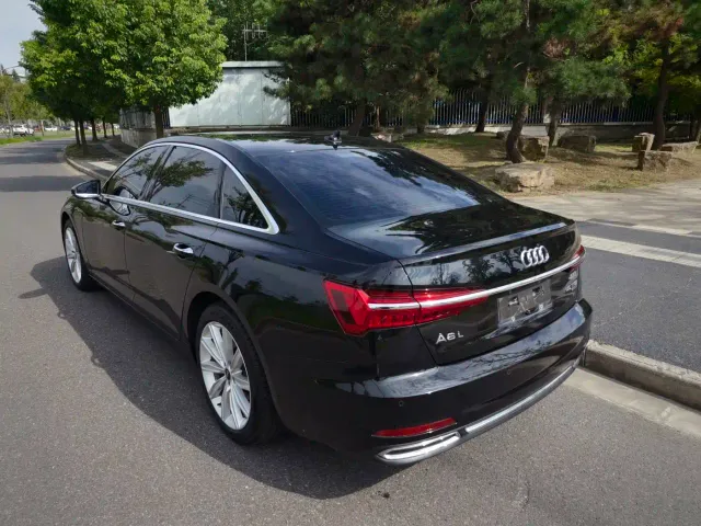 Audi A6L — Фото автомобиля 8