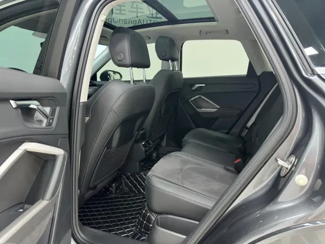 Audi Q3 — Фото автомобиля 12