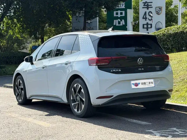 Volkswagen ID.3 — Фото автомобиля 4