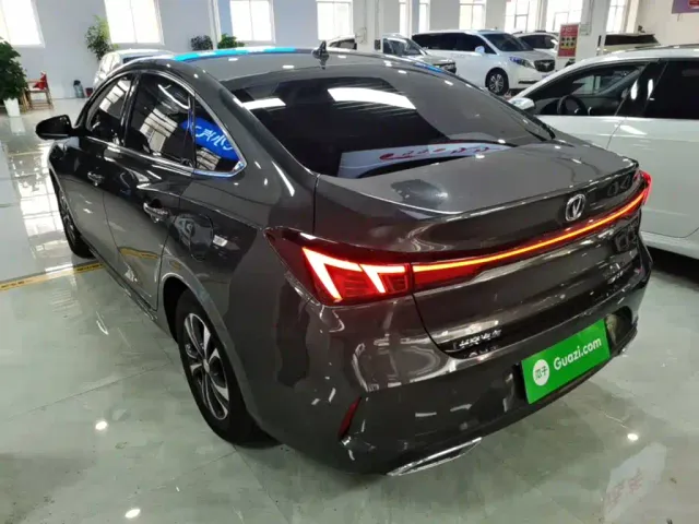 Changan Eado — Фото автомобиля 4