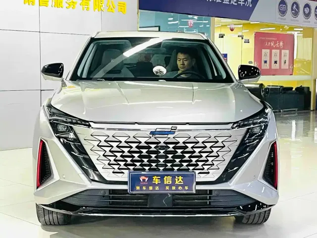 Фотография автомобиля — Changan Z6