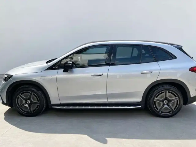 Mercedes-Benz EQE SUV — Фото автомобиля 5