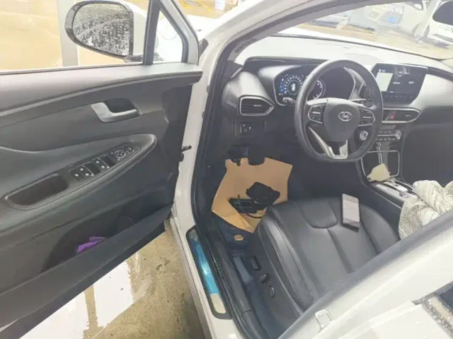 Hyundai Santa Fe — Фото автомобиля 15