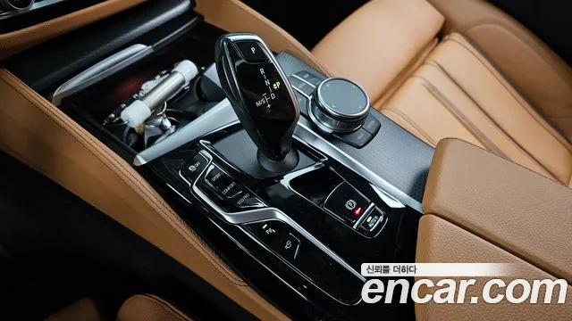 BMW 5 Series G30 — Фото автомобиля 9
