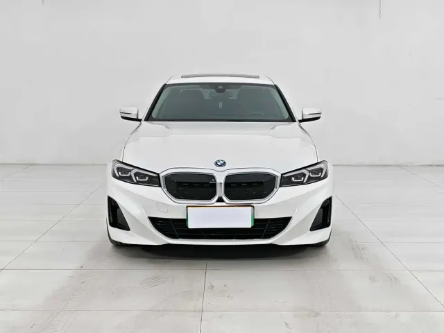 BMW i3 — Фото автомобиля 2