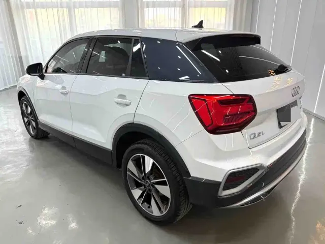 Audi Q2L — Фото автомобиля 5