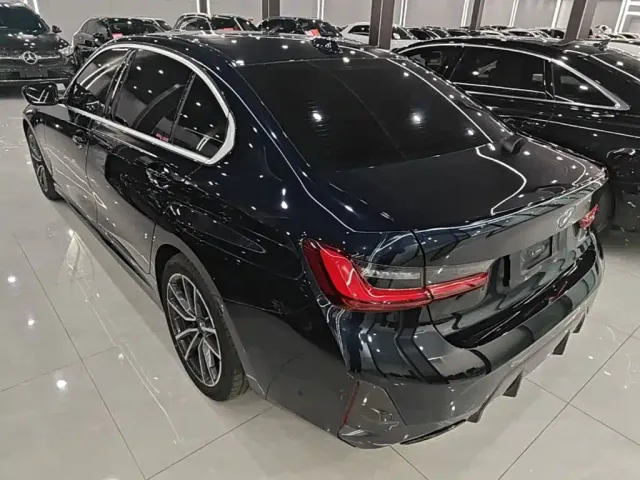 BMW 3 Series — Фото автомобиля 4