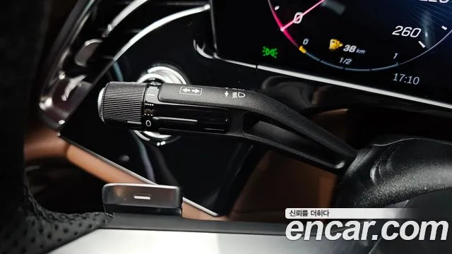 Mercedes-Benz E-Class — Фото автомобиля 22
