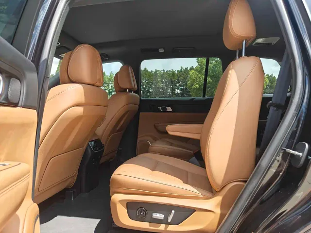 Li Auto ONE — Фото автомобиля 10