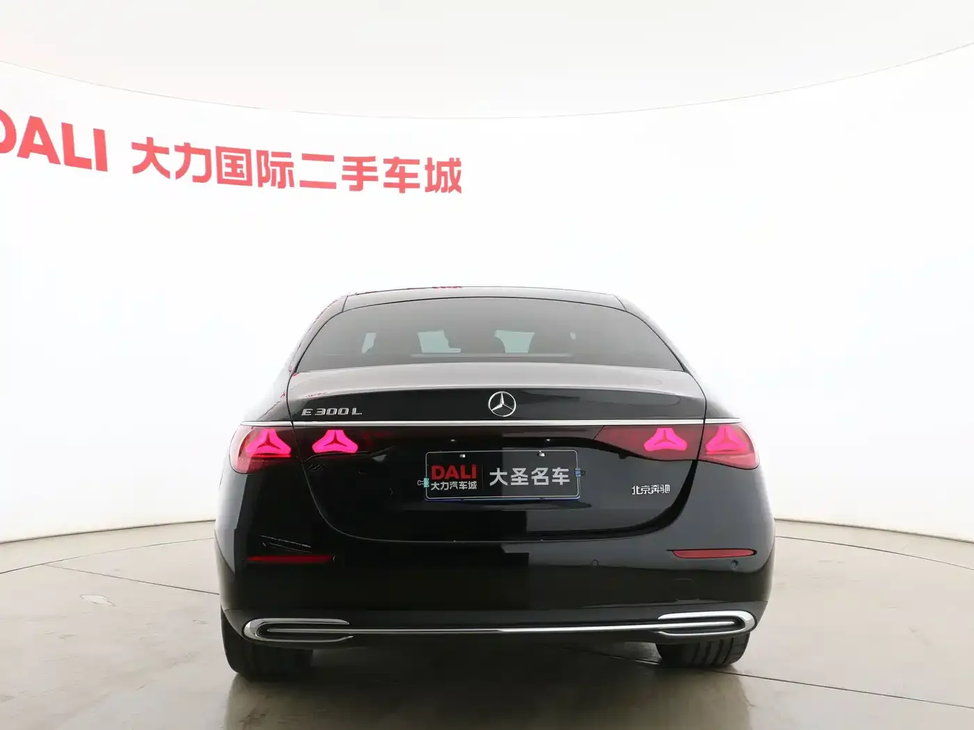 Mercedes-Benz Mercedes-Benz E-Class — Фото автомобиля 15