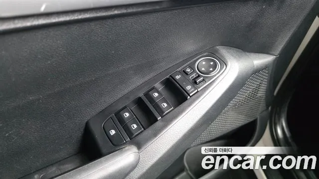Kia Seltos Seltos Бензин 1.6 Turbo 4WD — Фото автомобиля 27